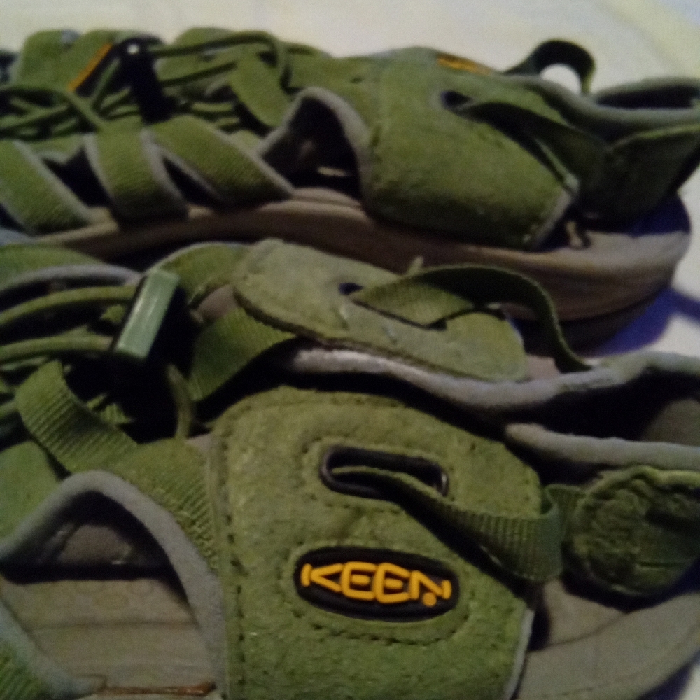 Adult Keens Green Outdoor Sandals Size 10 - Picture 6 of 7